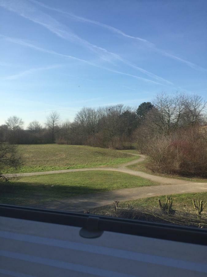 Apartment Mit Parkblick Tönisvorst Dış mekan fotoğraf